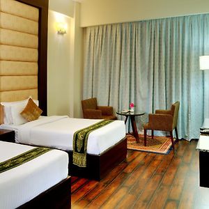 Deluxe Room Complimentary drop to Banganga & Helipad